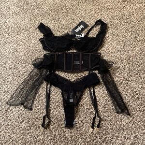 Foreplay Black Bow Lace Lingerie Set, Size Small, New With Tags